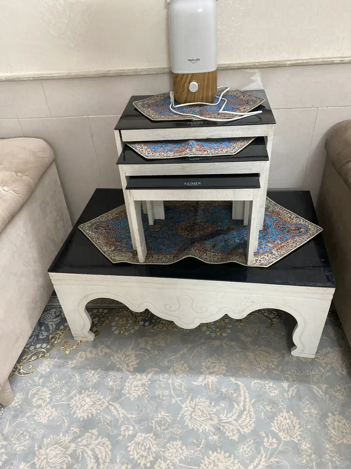 میز عسلی شیک|میز و صندلی غذاخوری|نیشابور, خیام|دیوار