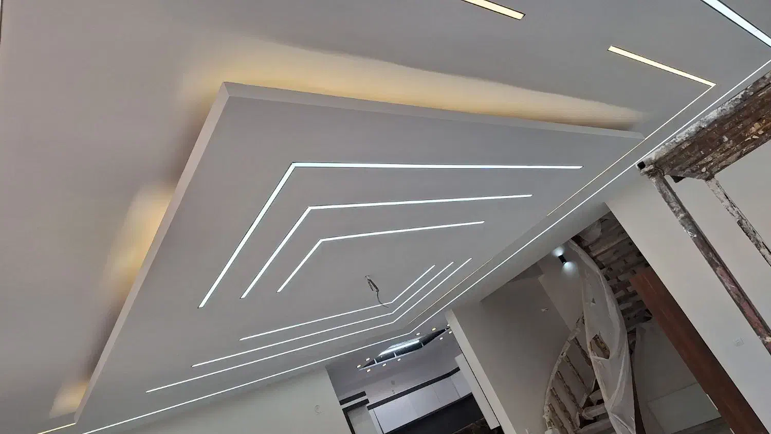 راویز کاری|خدمات پیشه و مهارت|کرج, ساماندهی|دیوار