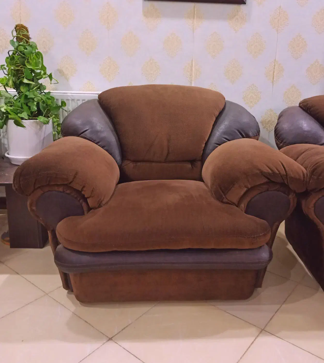 فروش مبل و میز غذاخوری دست دوم|مبلمان خانگی و میز عسلی|اصفهان, بهارستان|دیوار