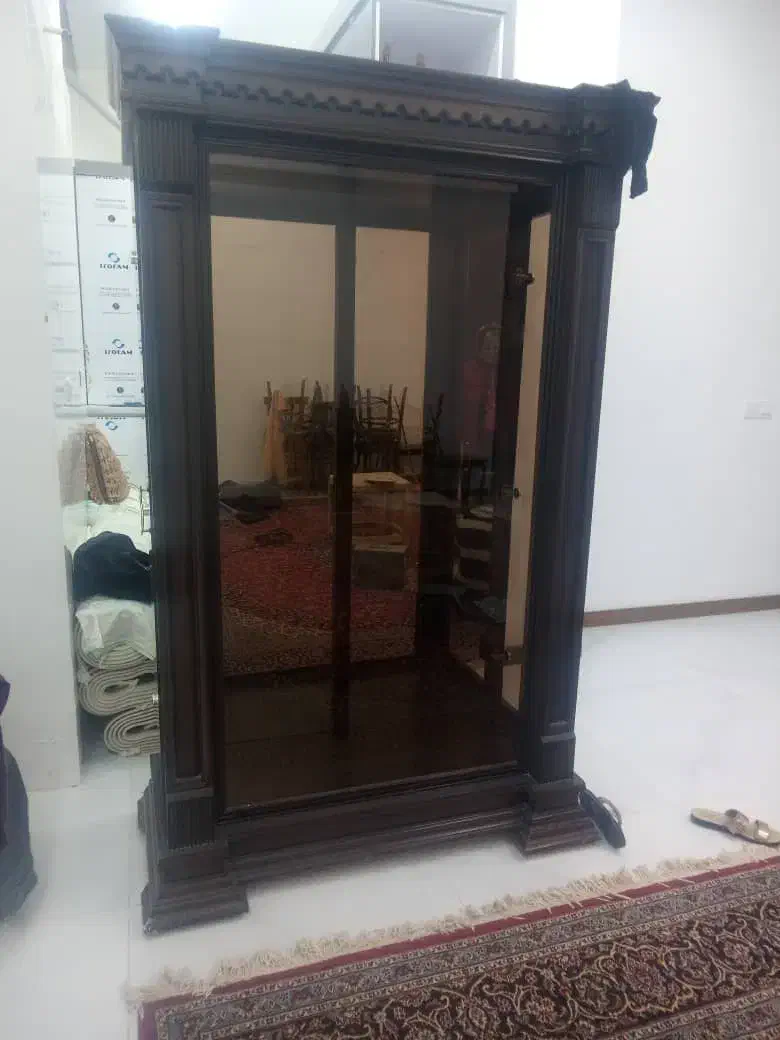 ویترین چوب واینه. شیشه|بوفه، ویترین، کنسول|اصفهان, شاهد|دیوار