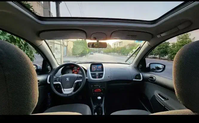 207پانا مشابه صفر کم کار|خودرو سواری و وانت|رشت, سعدی (تختی)|دیوار