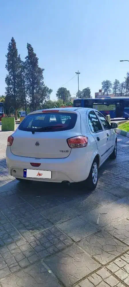 فروش تیبا مدل ۴۰۱|خودرو سواری و وانت|شیراز, شیشه‌گری|دیوار