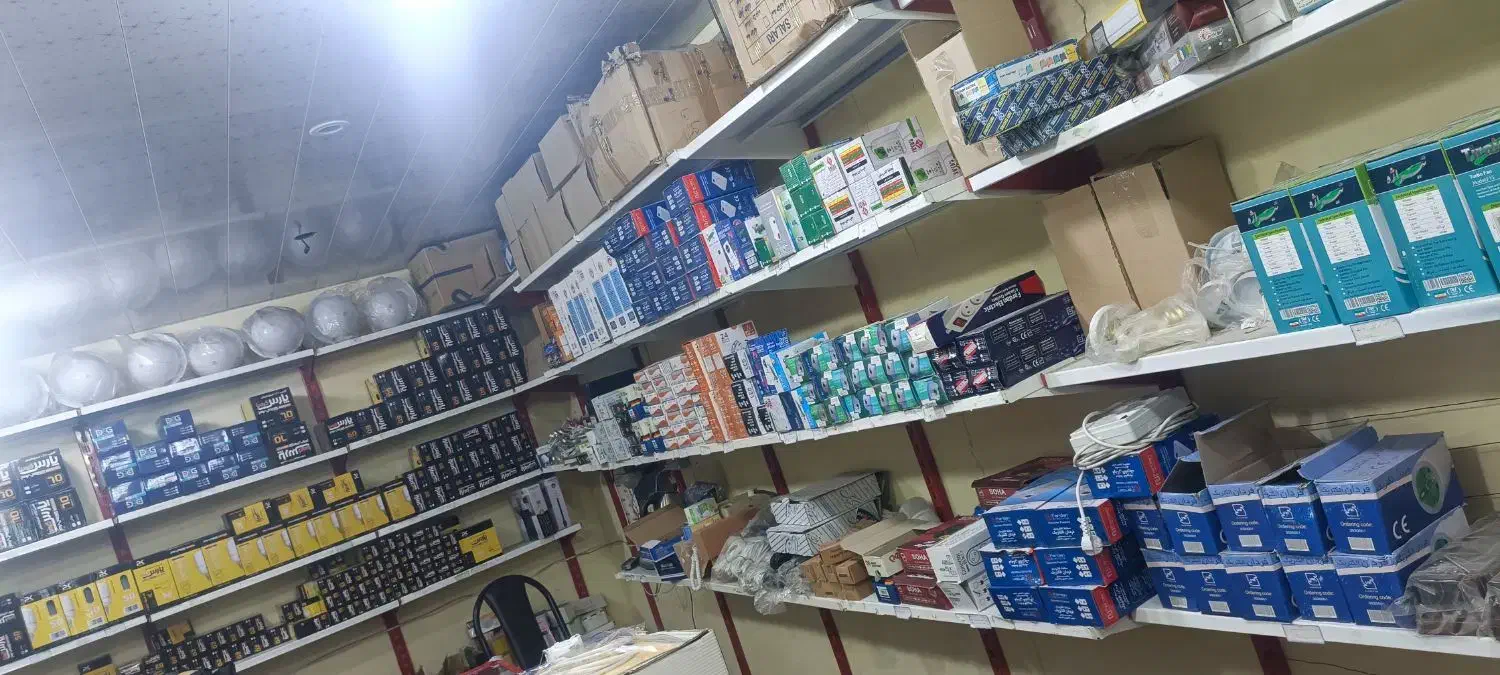 فروش کلیه لوازم یک باب مغازه الکتریکی با سرقفلی|فروشگاه و مغازه|چابهار, |دیوار