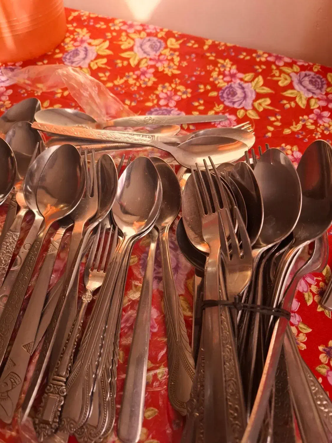 قاشق چنگال کار کرده درهم|ظروف سرو و پذیرایی|فشاپویه, |دیوار