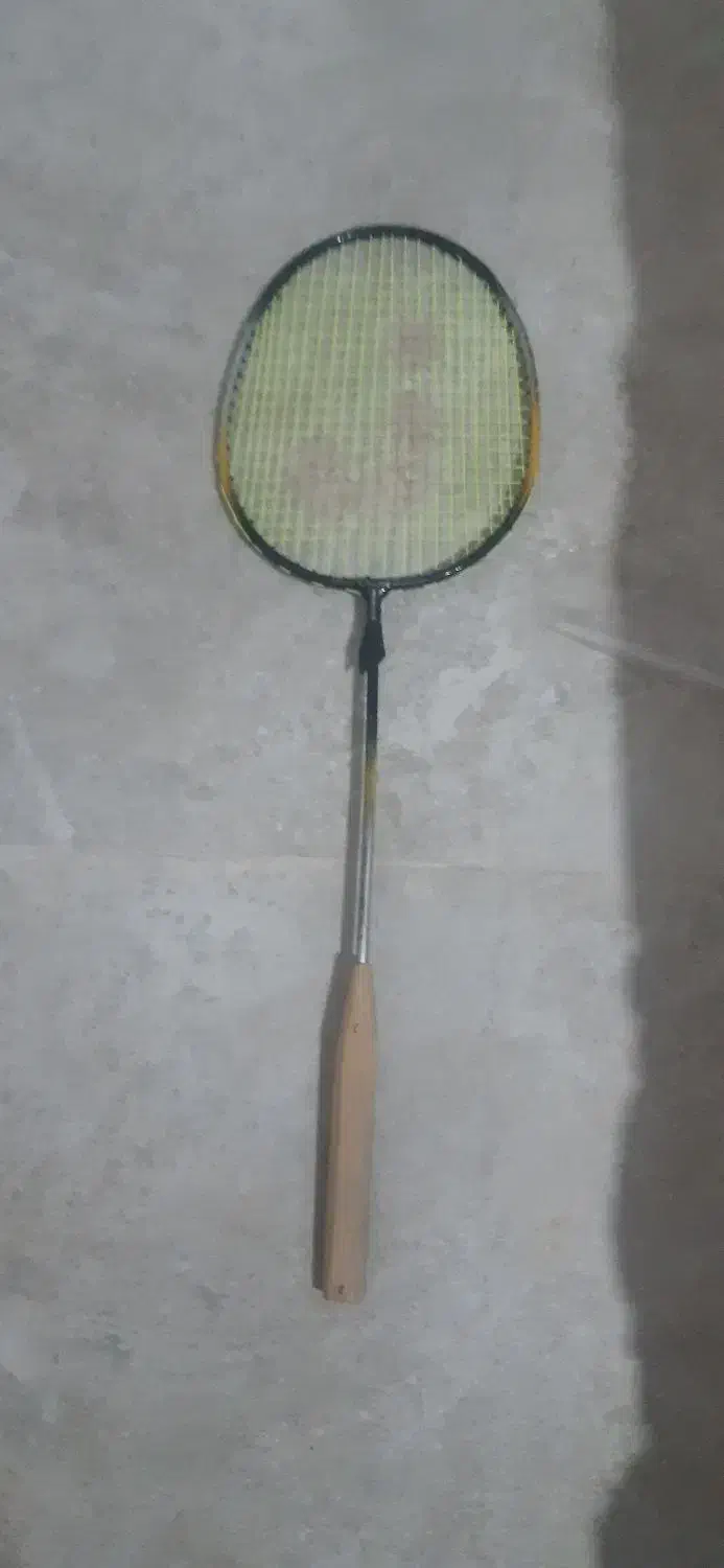 ۶ عدد بدمینتون ساده فقط یک و نیم|ورزش‌های توپی|رودهن, |دیوار