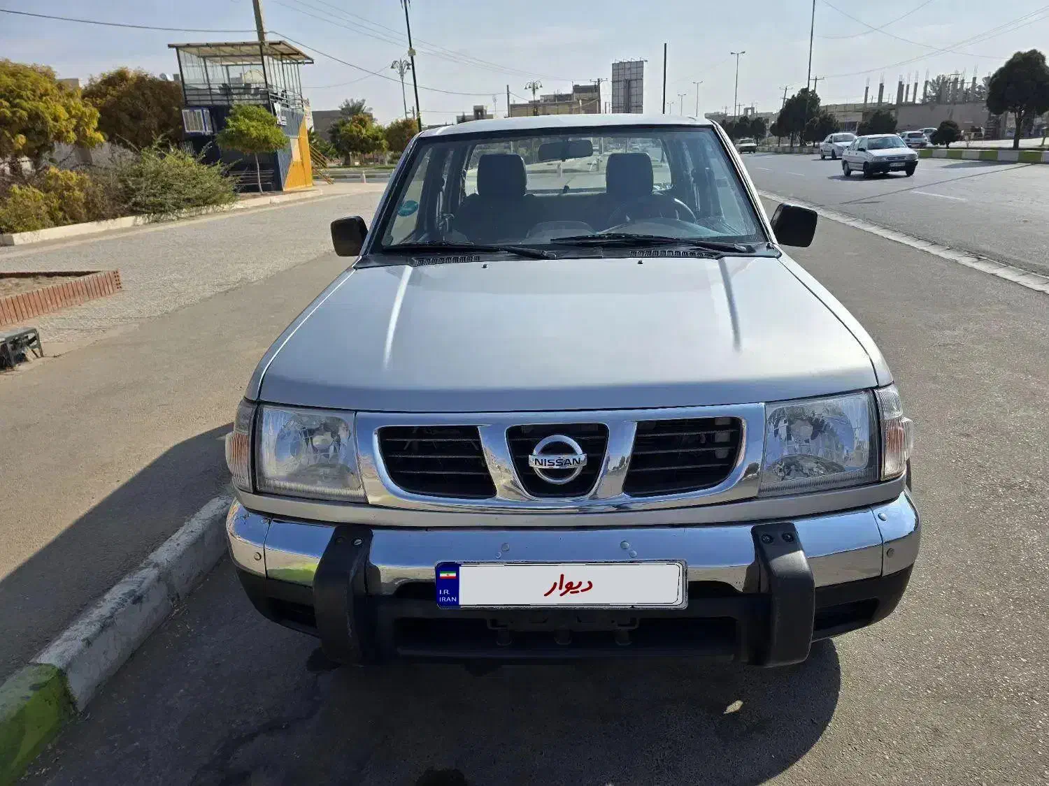 نیسان پیکاپ دوکابین ۸۷ نقره ای|خودرو سواری و وانت|رفسنجان, |دیوار