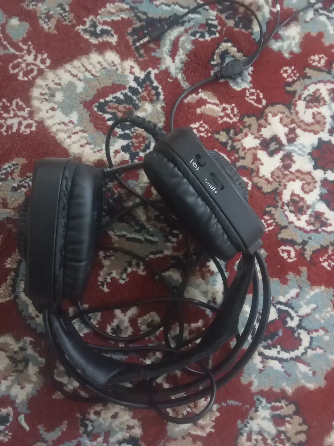 هندزفری بزرگ هدفون|لوازم جانبی موبایل و تبلت|بهبهان, |دیوار