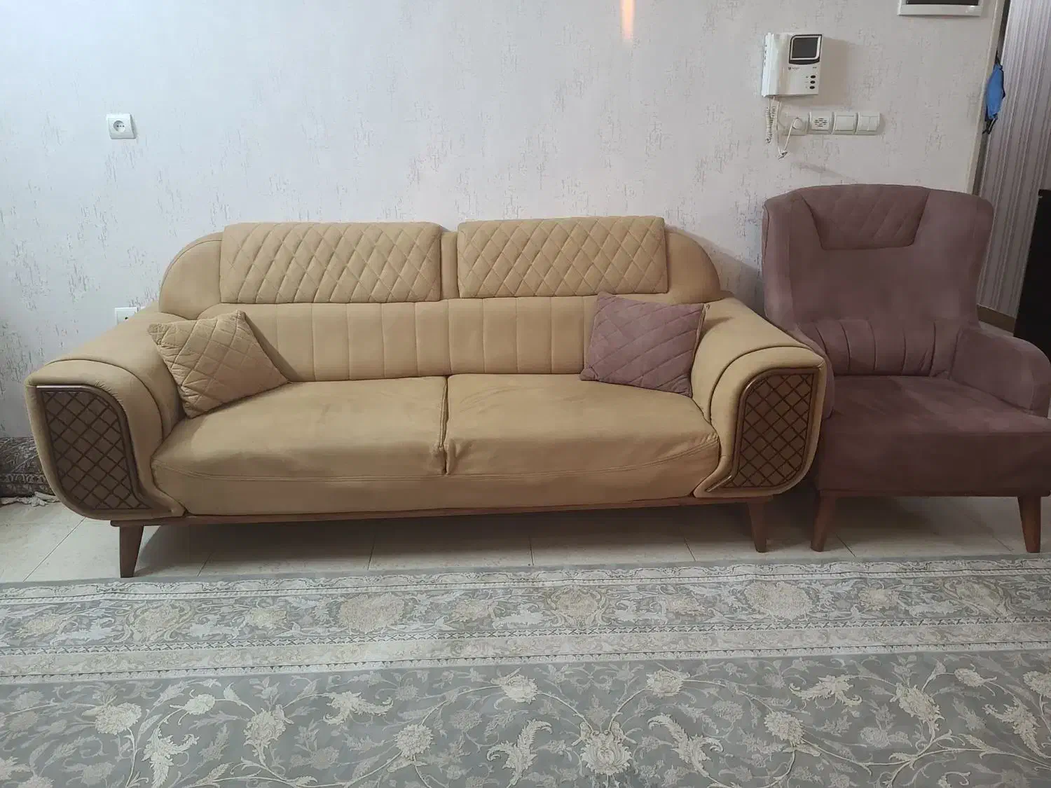 مبلمان ۸نفره کاملا سالم|مبلمان خانگی و میز عسلی|بندر امام خمینی, |دیوار