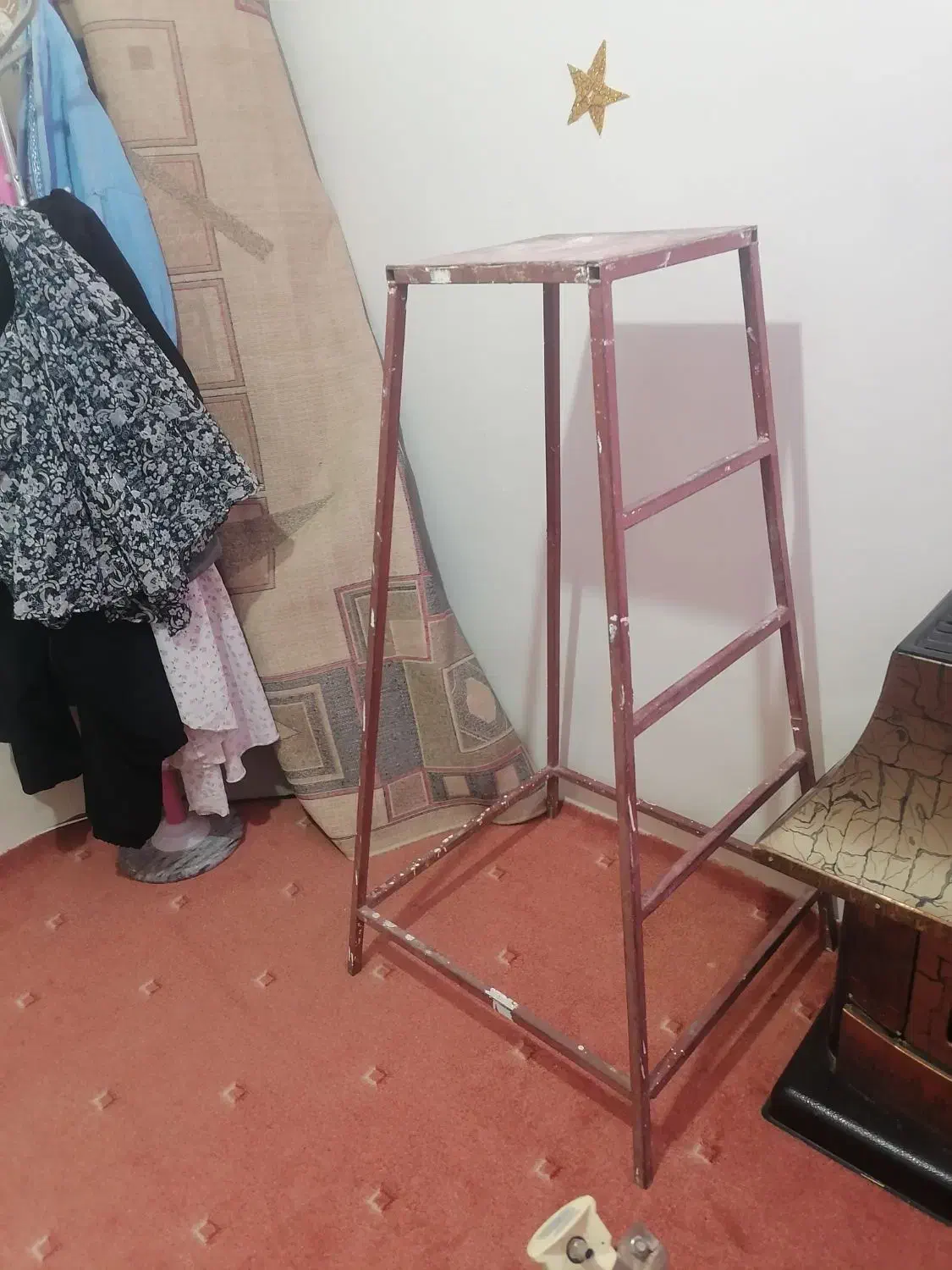 چهارپایه اهنی|صندلی و نیمکت|زرقان, |دیوار