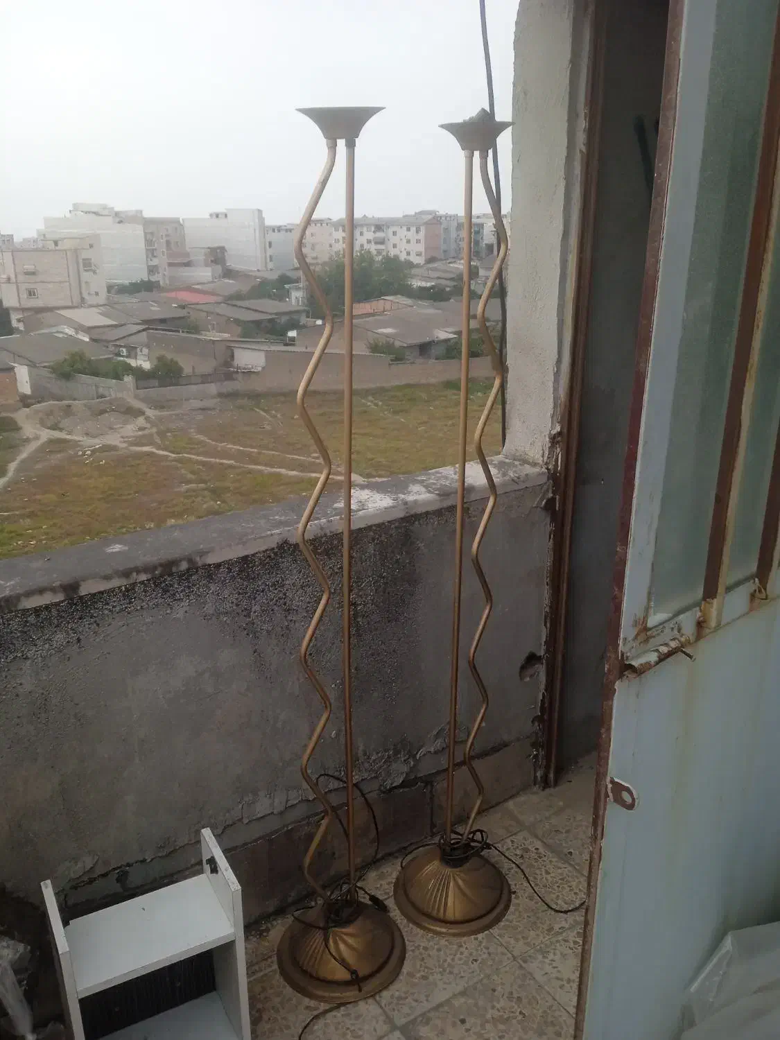 دو عدد آواژور|چراغ خواب و آباژور|گرگان, |دیوار