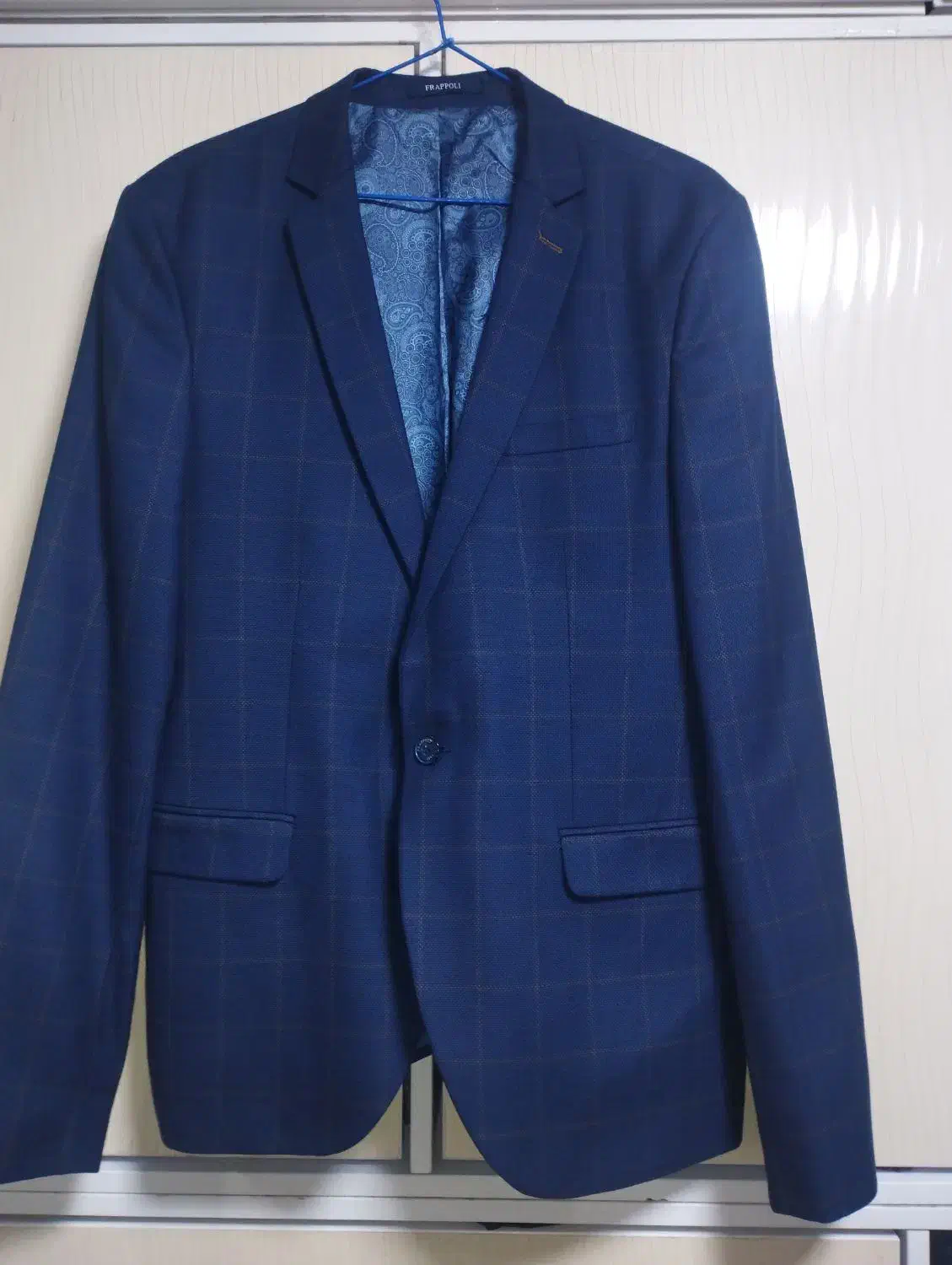 کت تک|لباس|مشهد, مقدم|دیوار