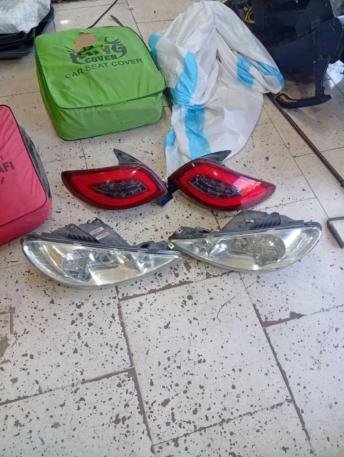 چراغ خطر ۲۰۶ وچراغ جلو|قطعات یدکی و لوازم جانبی|زنجان, |دیوار