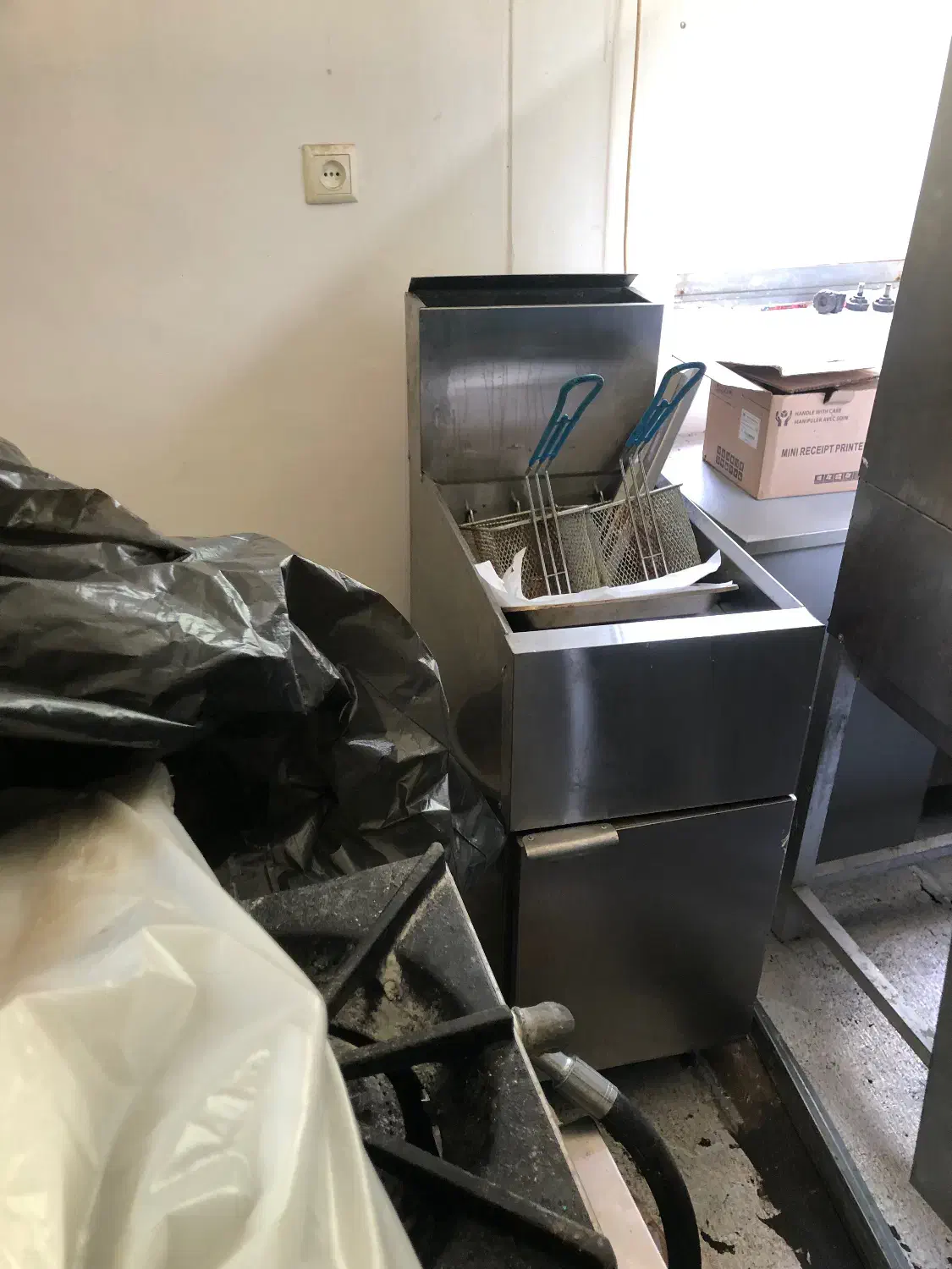 لوازم فود کورت|کافیشاپ و رستوران|رشت, باهنر|دیوار