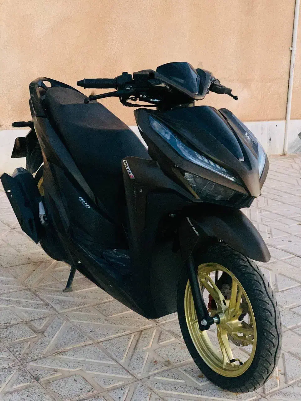 کلیک تیزپر|موتورسیکلت|تربتحیدریه, شهید قرنی|دیوار