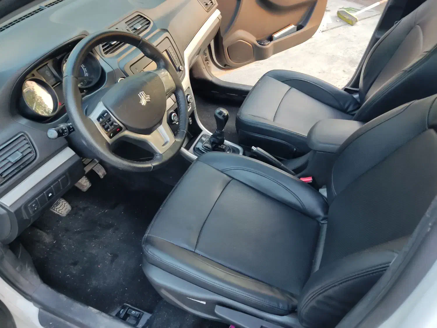 ماشین شاهین سانروف دار|خودرو سواری و وانت|بابلسر, |دیوار