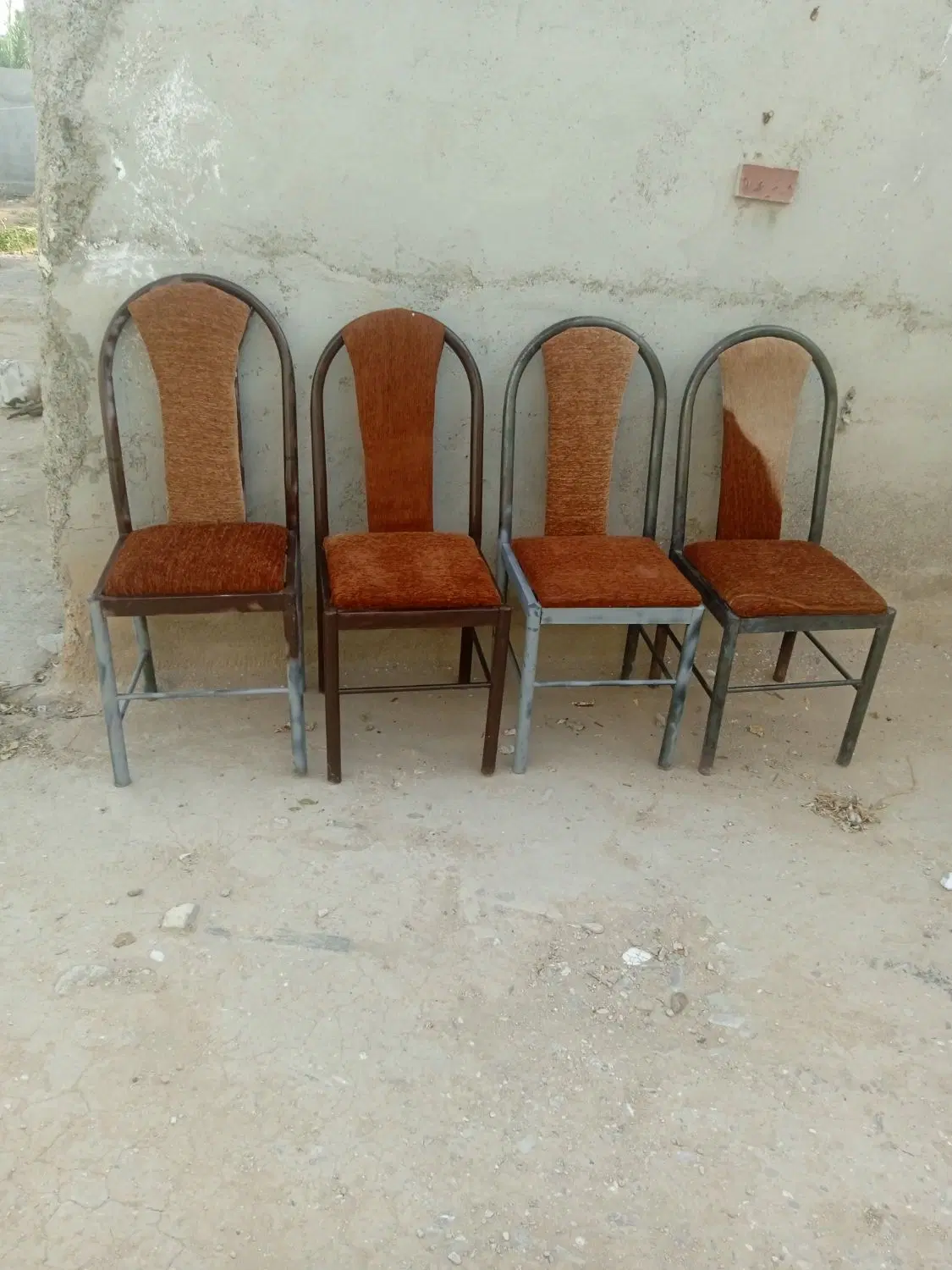 صندلی|صندلی و نیمکت|بندر گناوه, |دیوار