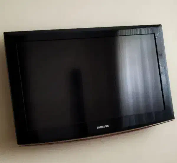 tv ای سی دی|تلویزیون و پروژکتور|همدان, |دیوار