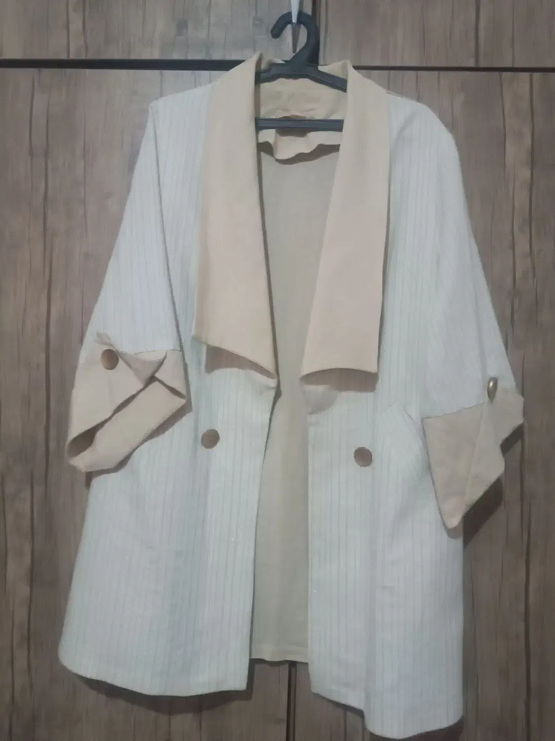 مانتو|لباس|میانه, |دیوار