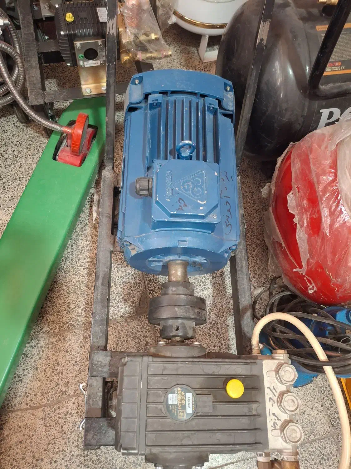 کارواش|ابزارآلات|یزد, |دیوار