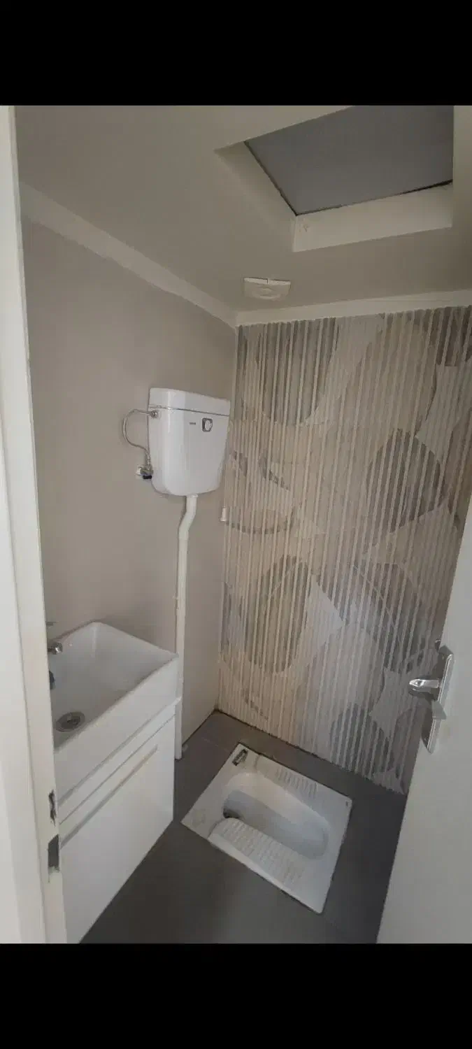 120 متر نوساز تخلیه با پارکینگ و آسانسور  کسری