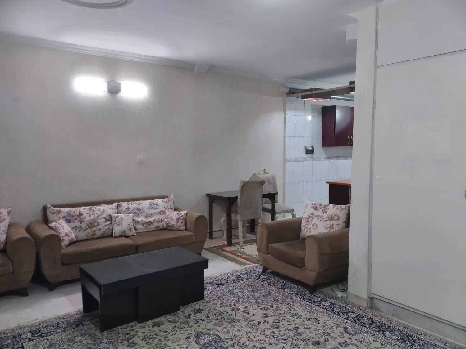 واحد ۶۲متری یک خوابه|فروش آپارتمان|فیروزکوه, |دیوار