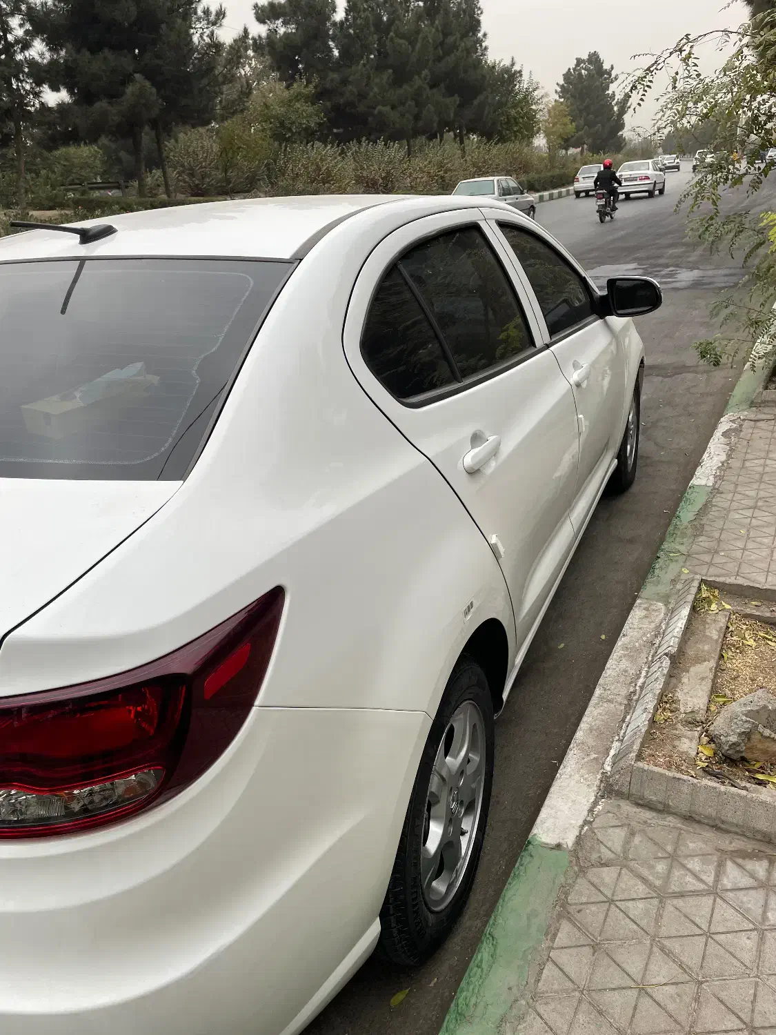 شاهین gl مدل ۴۰۲ بدون سانروف|خودرو سواری و وانت|مشهد, اقبال|دیوار