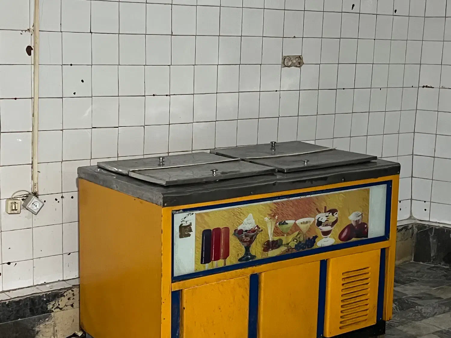 فریز صنعتی سالم  ۴ در|یخچال و فریزر|ساری, |دیوار