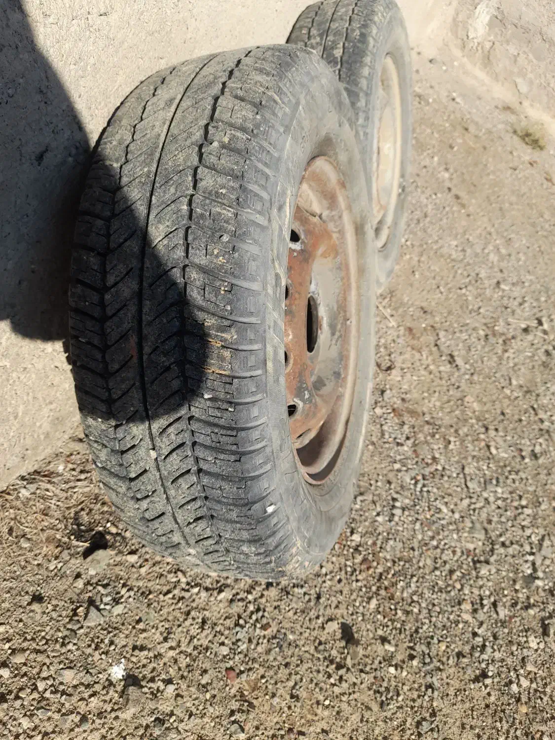 فروش دو عدد لاستیک پیکان|قطعات یدکی و لوازم جانبی|ملکان, |دیوار