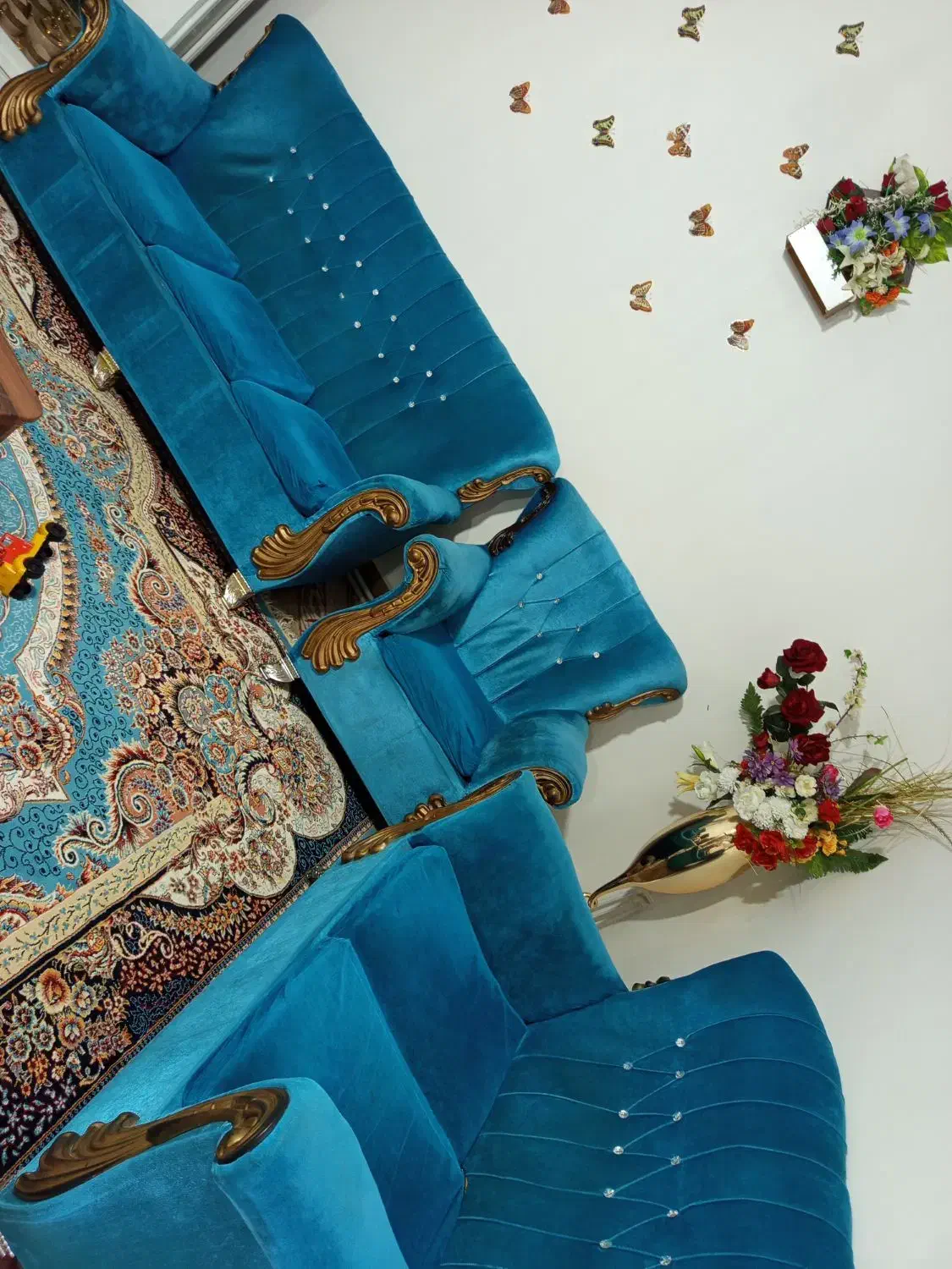 مبل|مبلمان خانگی و میز عسلی|میانه, |دیوار