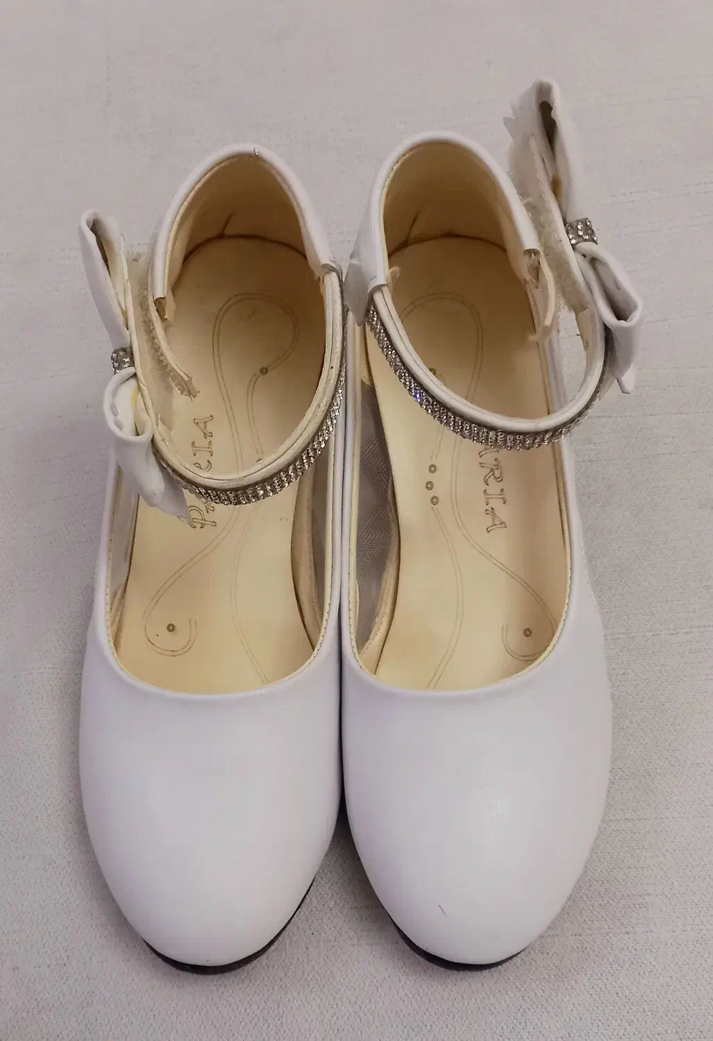 کفش دخترانه سفید پاشنه دار سالم بدون ایراد|کیف، کفش، کمربند|رامسر, |دیوار