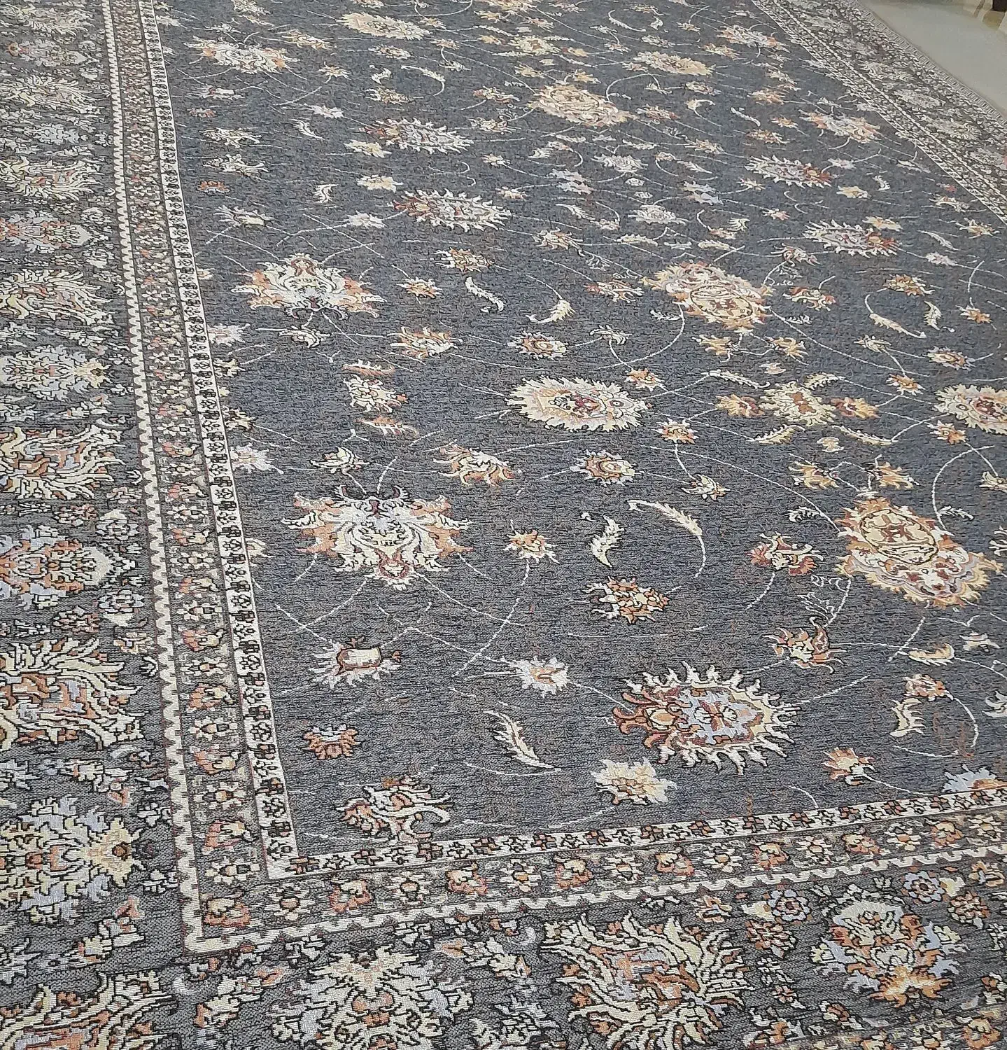 روفرشی|روفرشی|نجفآباد, بازار|دیوار