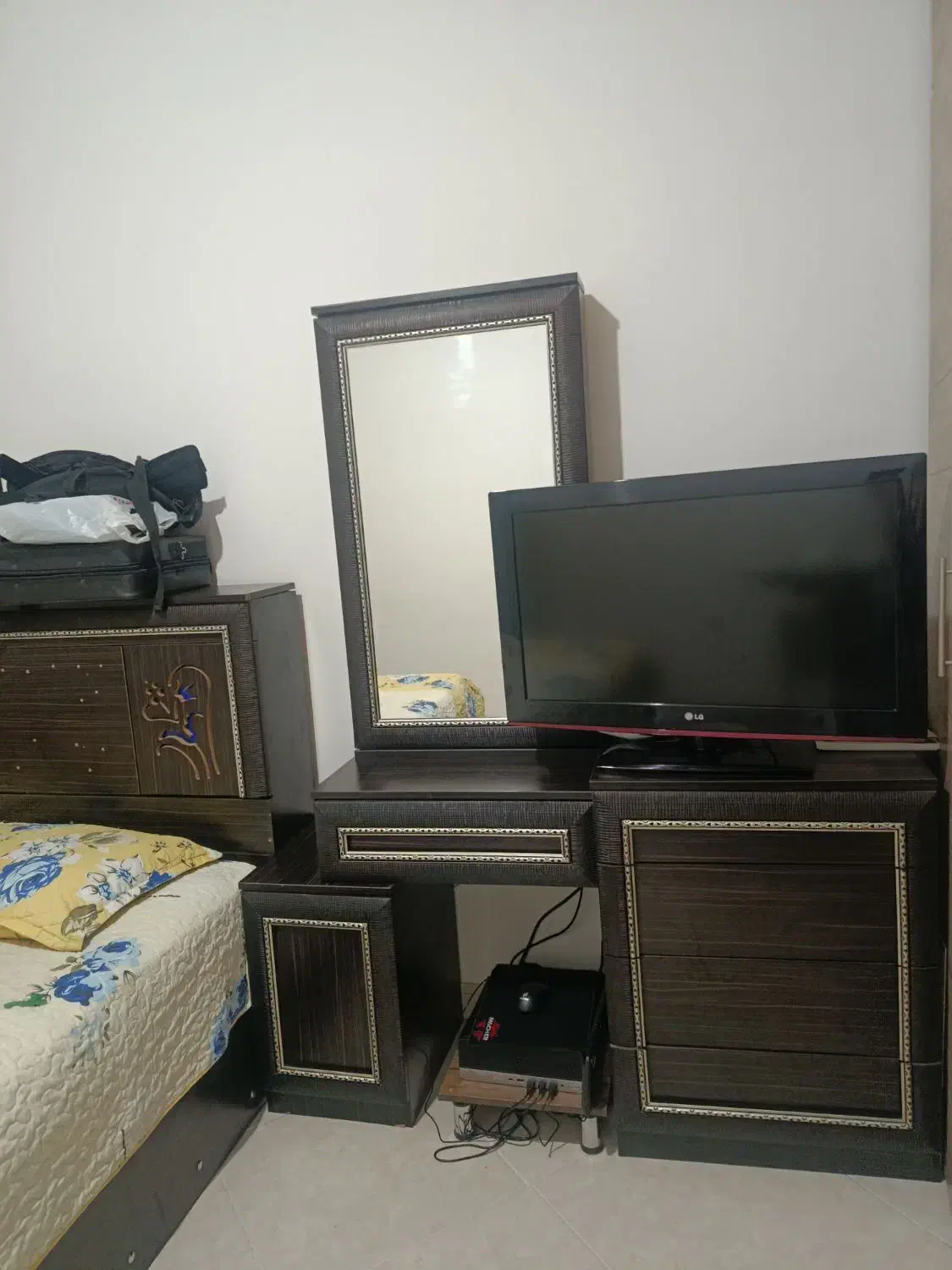 سرویس خواب دو نفره|تخت و سرویس خواب|مشهد, الهیه|دیوار