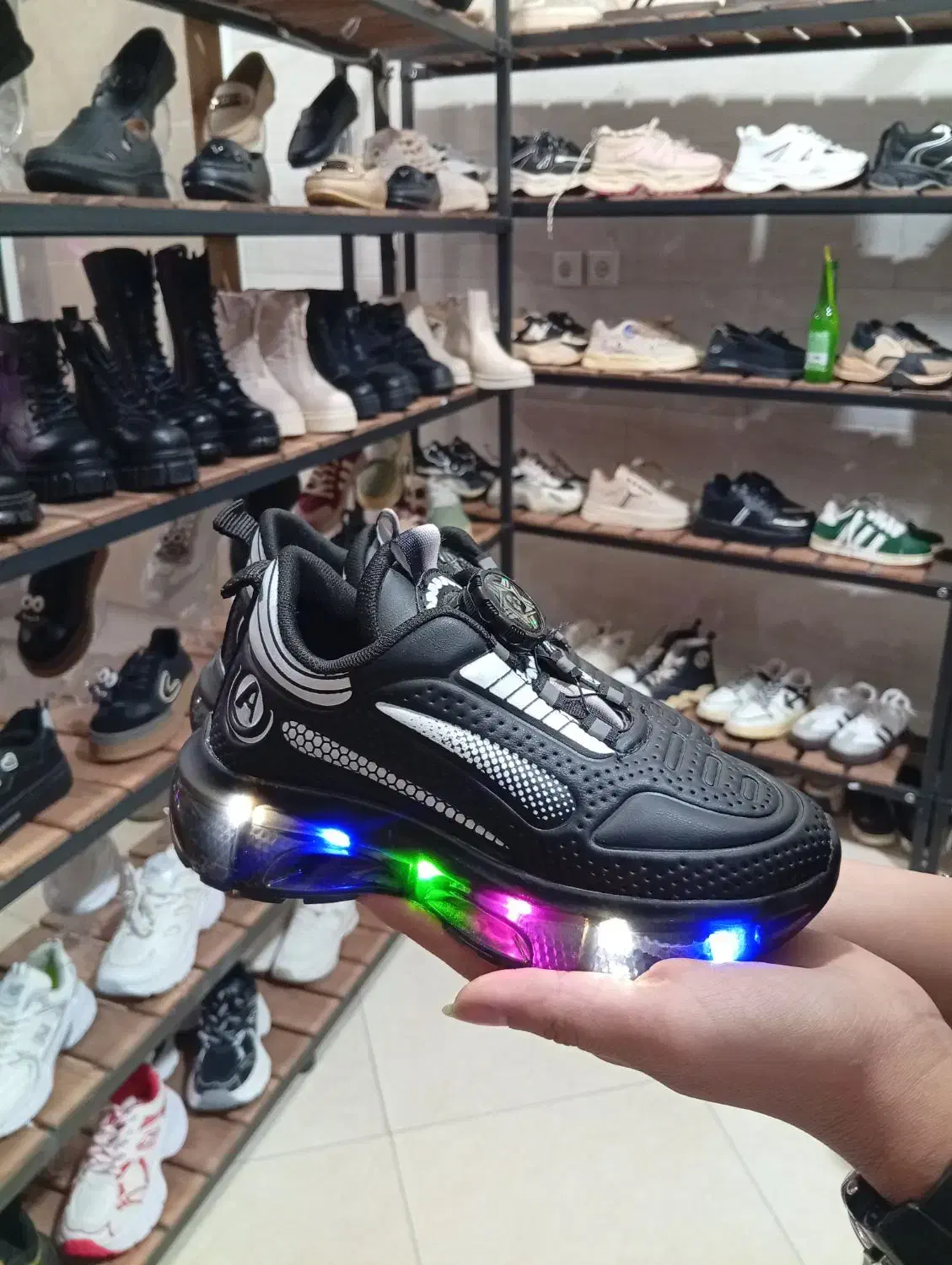 چک بوت و کیف زنانه  شرایط 2ماه|کیف، کفش، کمربند|حمیدیا, |دیوار