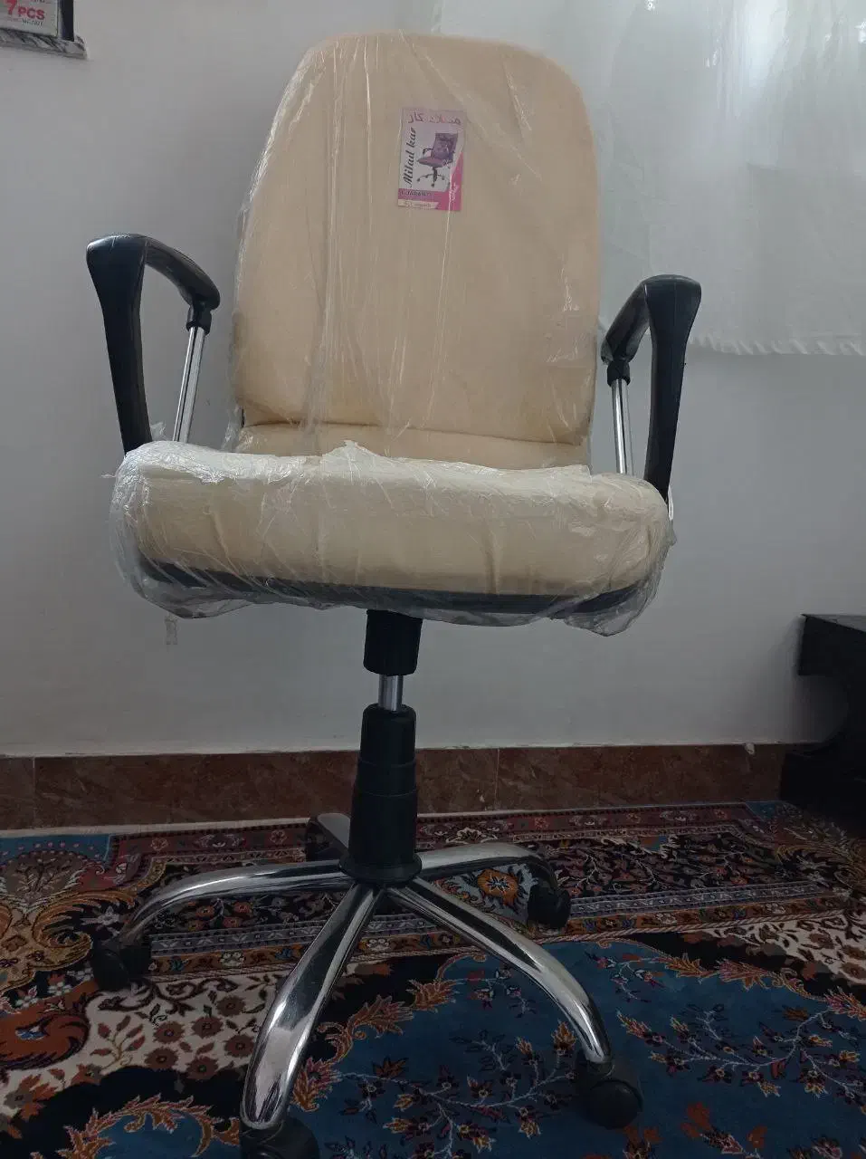 میز تحریر وصندلی|میز تحریر و کامپیوتر|مهاباد (آذربایجان غربی), |دیوار