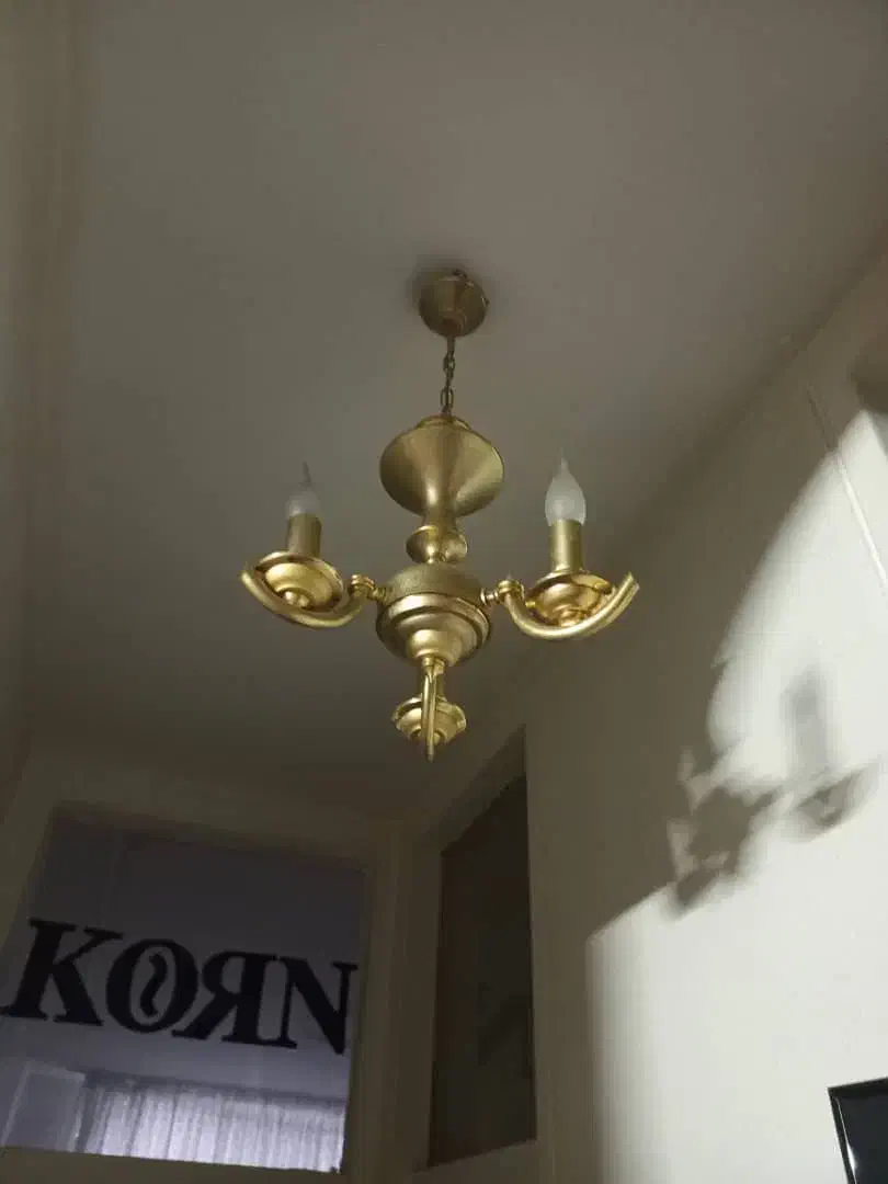 لوستر|لوستر و چراغ آویز|شاهین‌شهر, نظامی|دیوار