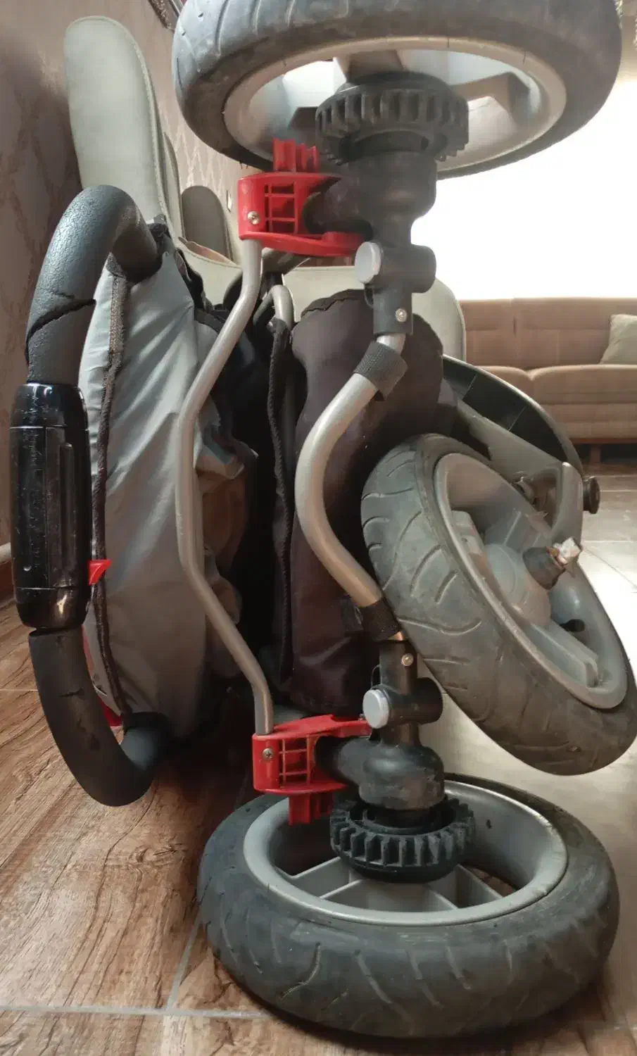 کالسکه بچه|کالسکه و لوازم جانبی|فردیس, شهرک ناز|دیوار