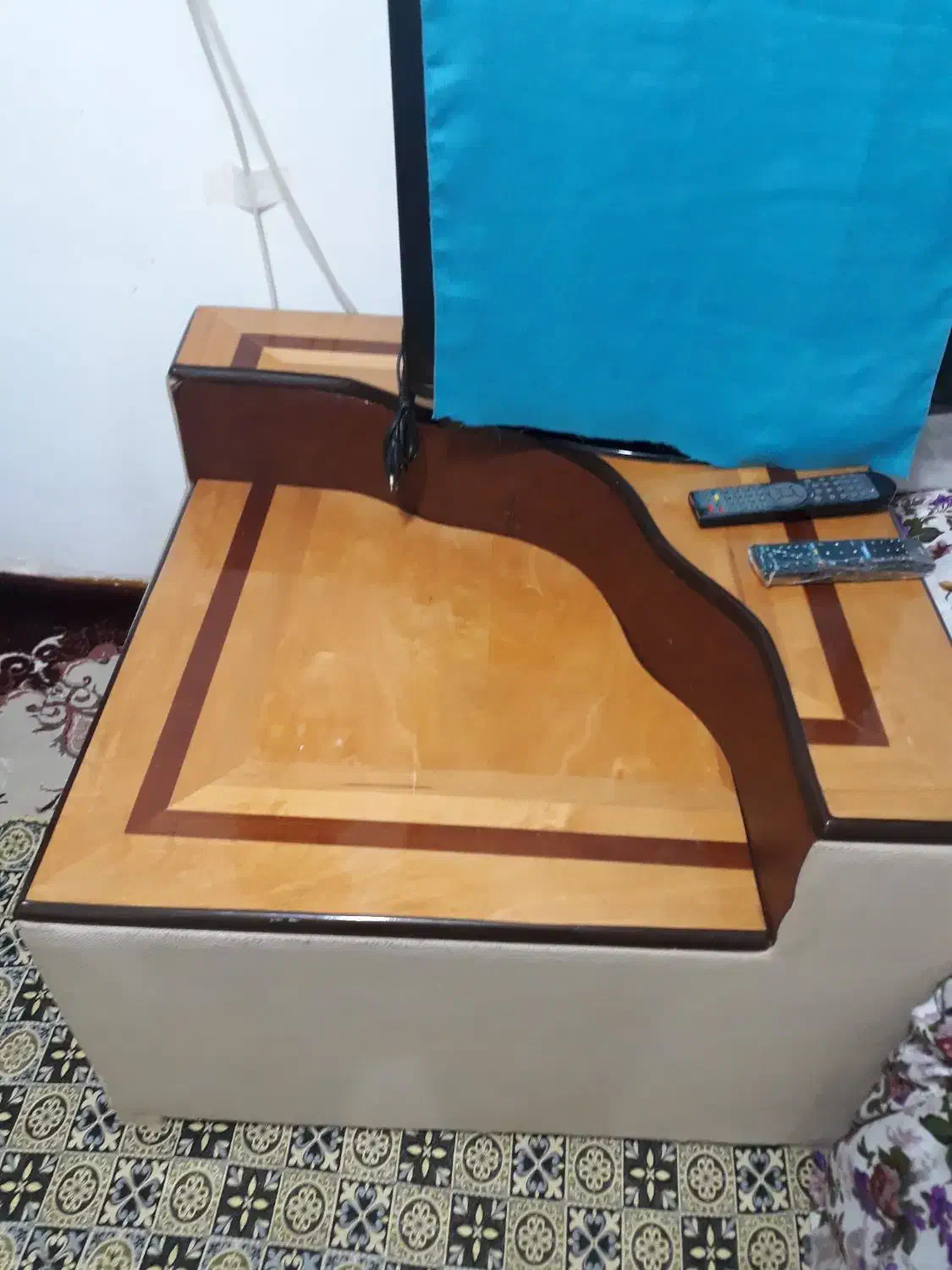 کنج مبلی چوبی|مبلمان خانگی و میز عسلی|رشت, نظری|دیوار