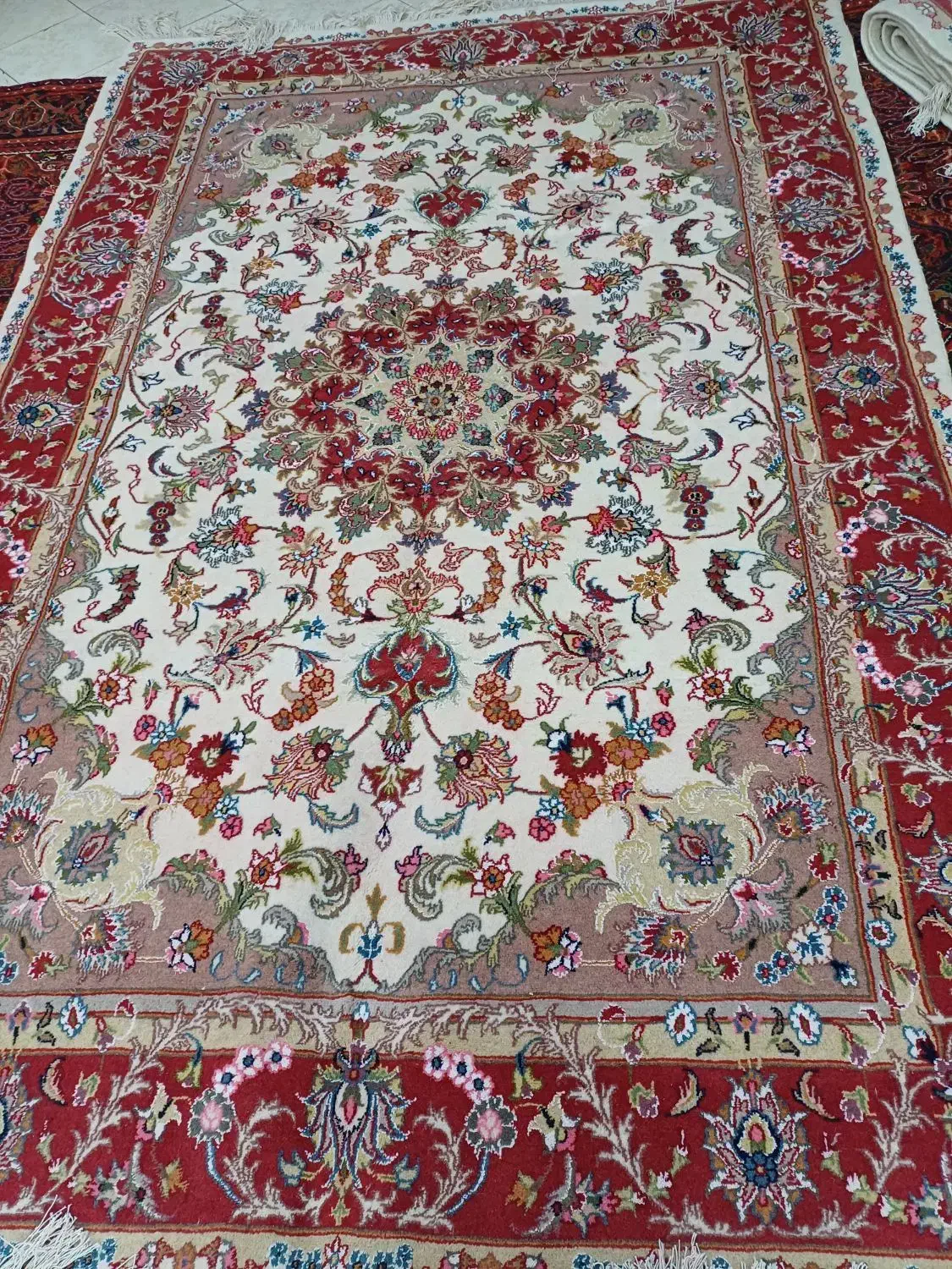 فرش دستبافت گل ابریشم|فرش|فردیس, منظریه|دیوار