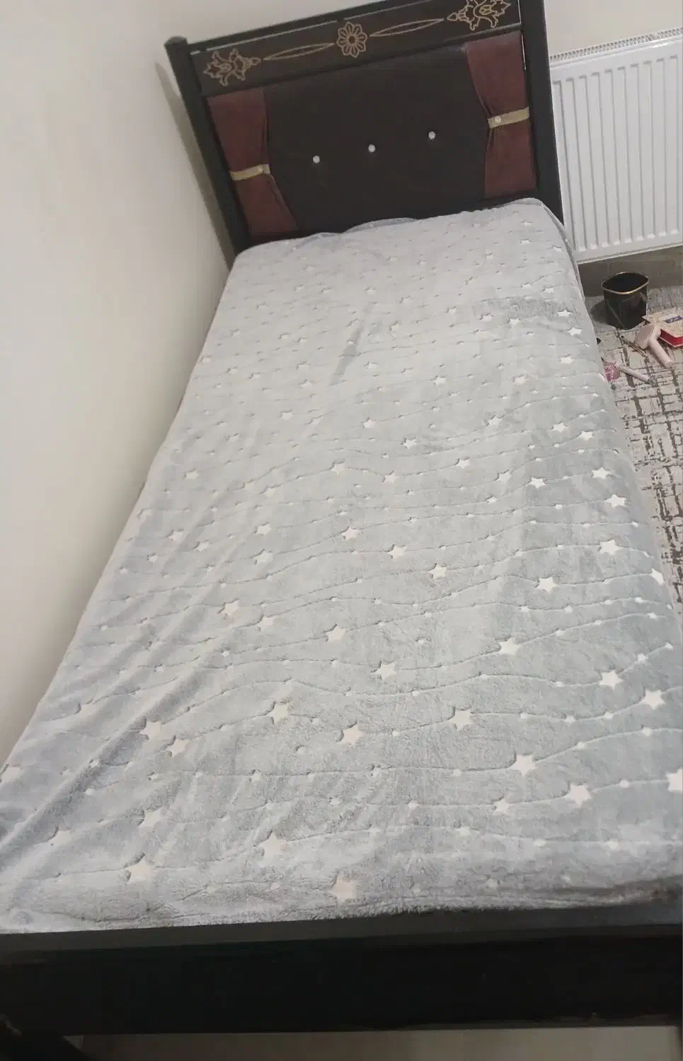 تخت تک نفره|تخت و سرویس خواب|شاهین‌شهر, خانه کارگر|دیوار