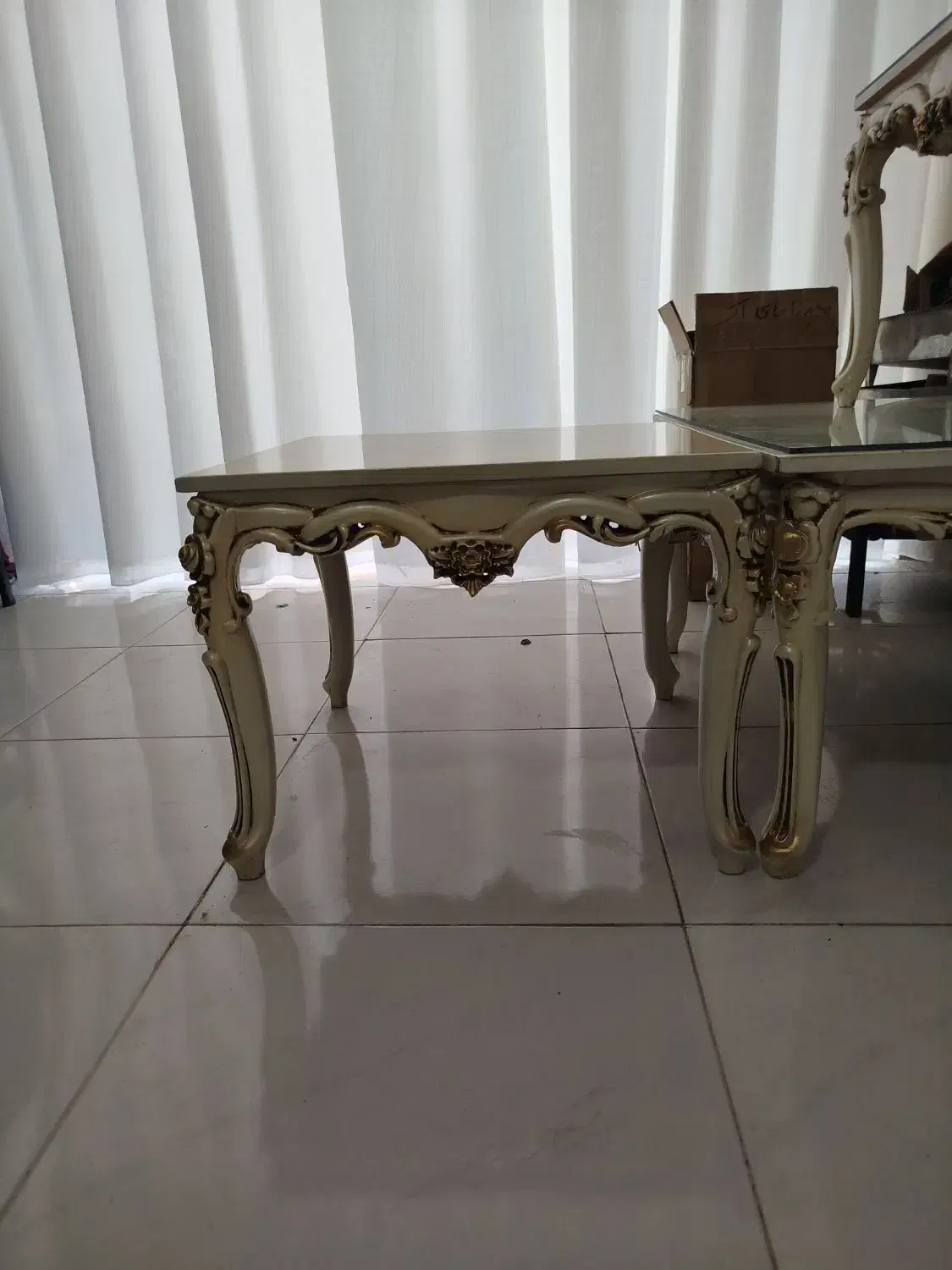 میز عسلی ومیز پذیرایی وسط|مبلمان خانگی و میز عسلی|بروجن, |دیوار