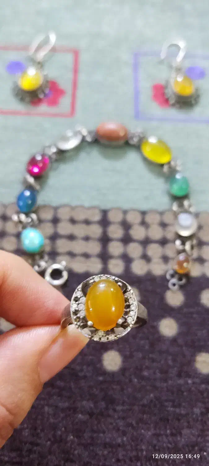 نیم ست نقره قدیمی باسنگهای اصل عقیق، شرف شمس و..|جواهرات|قم, آذر (نکویی)|دیوار