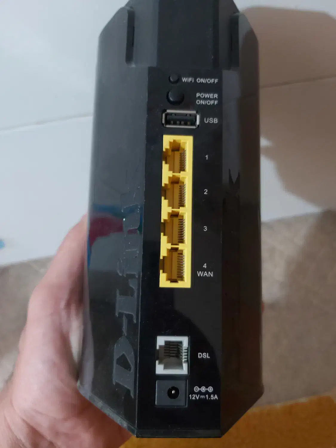 فروش مودم دلینک مدل ۲۷۷۰ خمرهای|مودم و تجهیزات شبکه|امیدیه, |دیوار