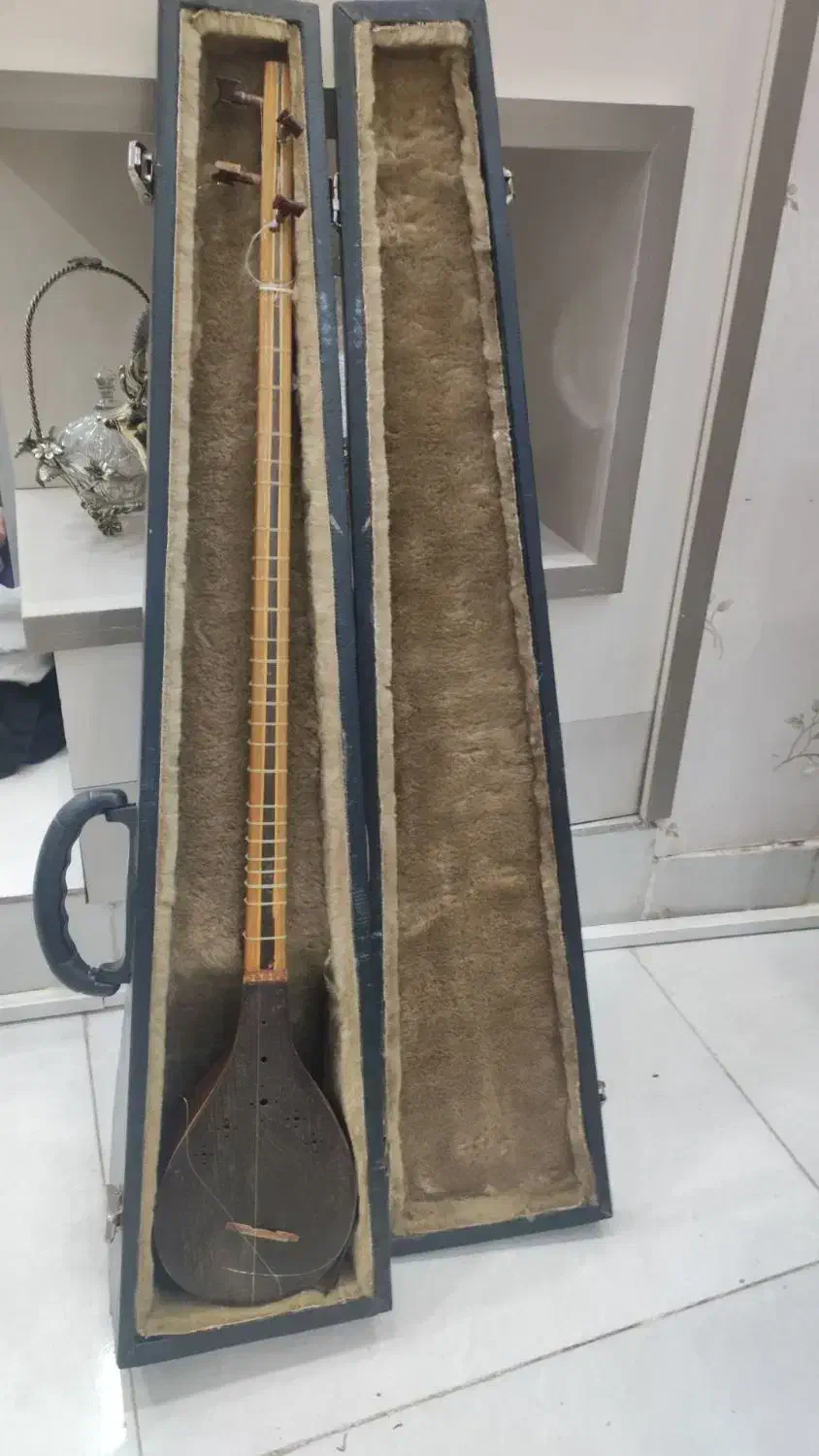 سه تار در حد|سازهای سنتی|تبریز, |دیوار