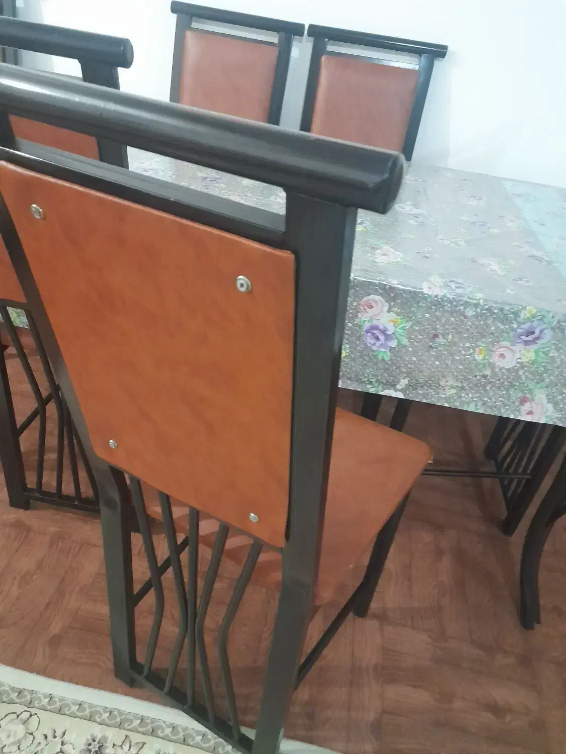 میز غذاخوری|میز و صندلی غذاخوری|شاهین دژ, |دیوار