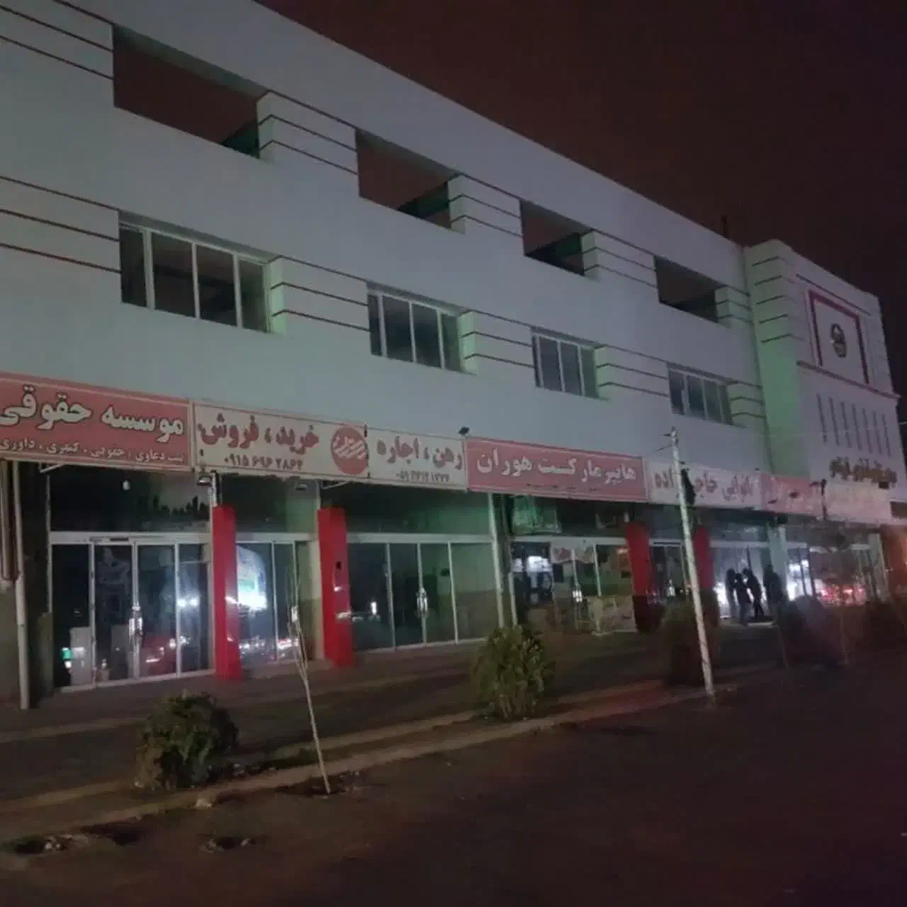 تعدادی مغازه جهت اجاره بهترین موقعیت|اجارهٔ مغازه و غرفه|چناران, |دیوار
