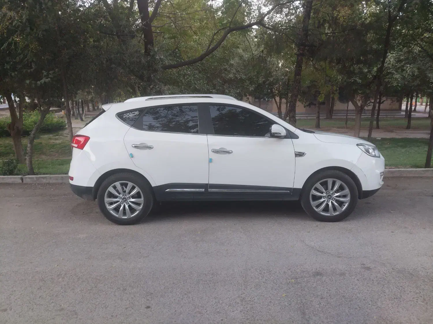 جک s5 نیوفیس اتومات سفید تک برگ سند کارمندی۴۰۲|خودرو سواری و وانت|تهران, نعمت‌آباد|دیوار