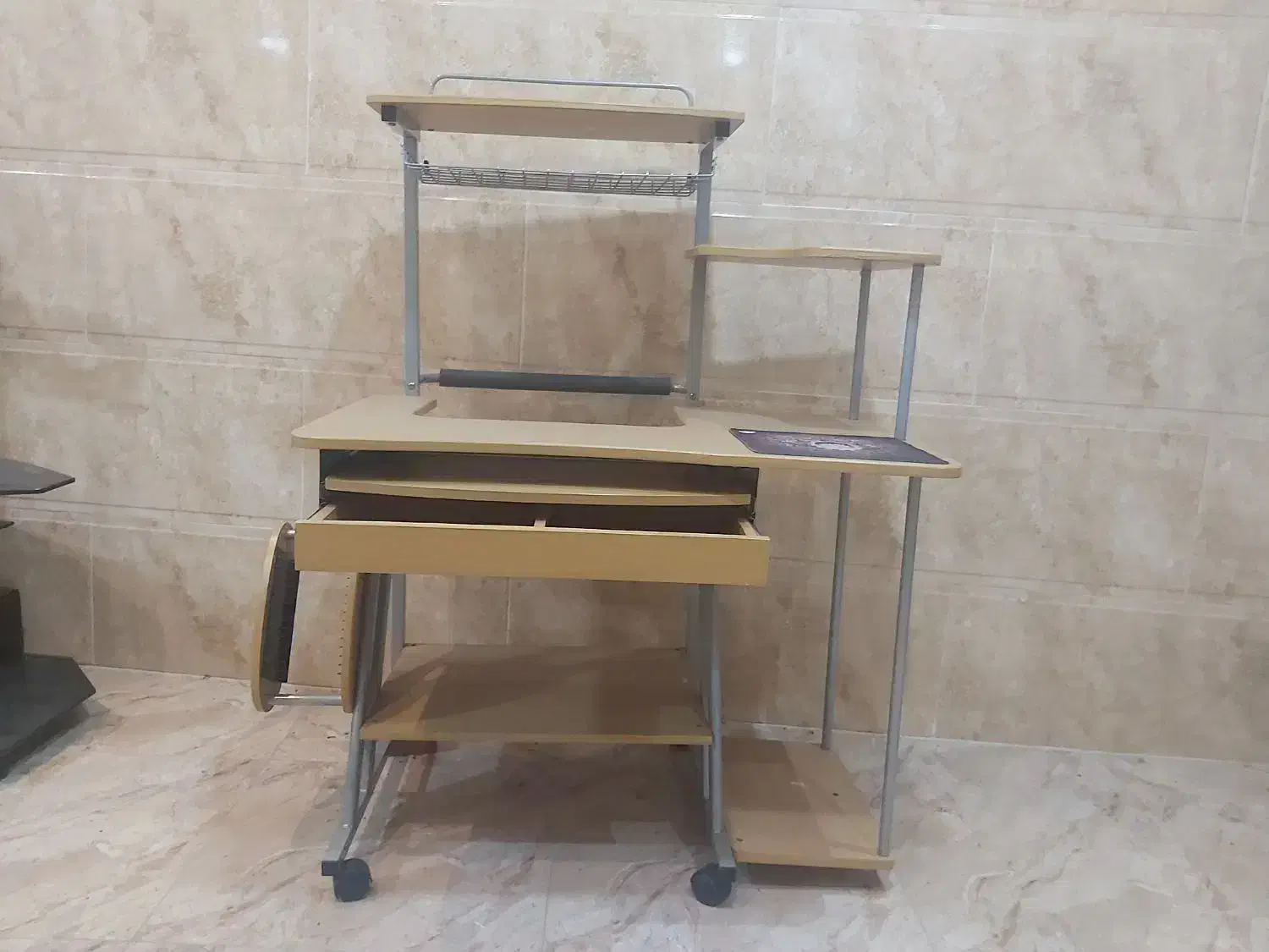 میز کامپیونر و میز تلویزیون|میز تحریر و کامپیوتر|زرگرشهر, |دیوار