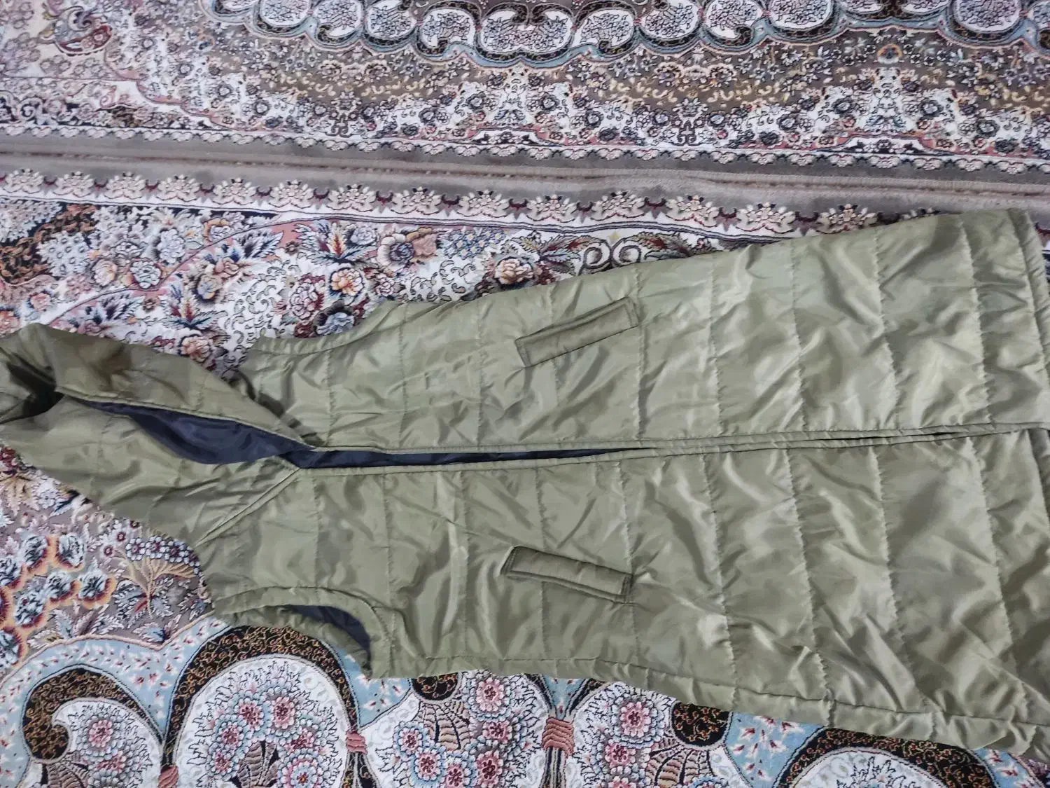 پافر نو بلند|لباس|اهواز, کمپلو جنوبی|دیوار