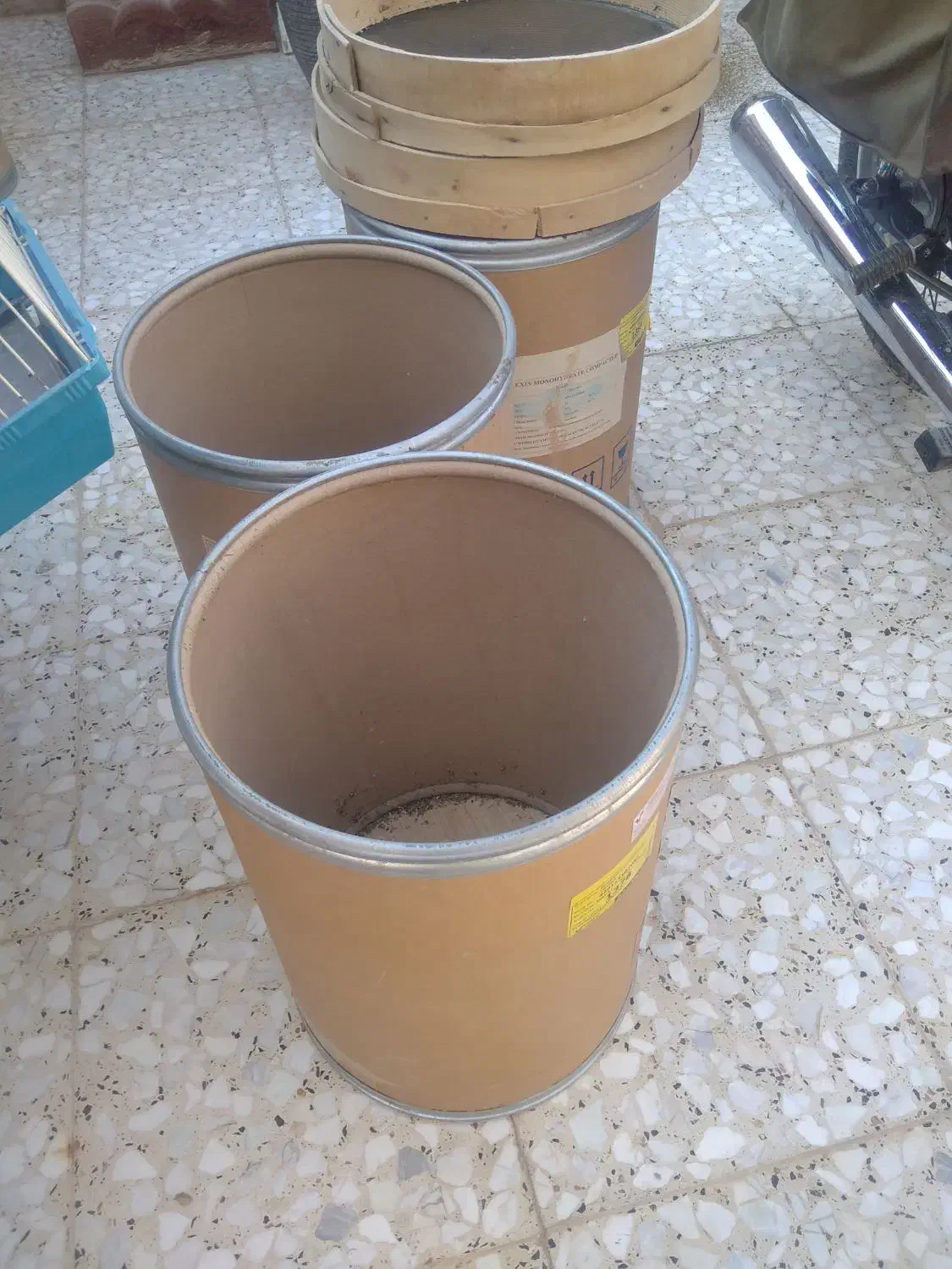 دبه چوبی حبوبات و دان|فروشگاه و مغازه|حبیب آباد, |دیوار