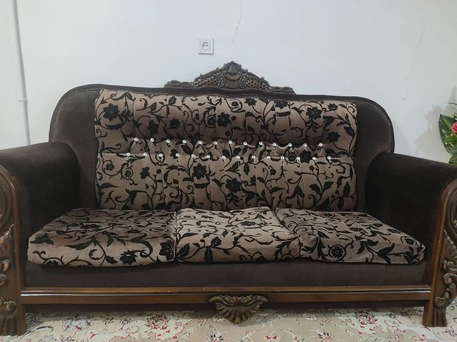 مبل تمیز راحت|مبلمان خانگی و میز عسلی|سبزوار, باهنر|دیوار